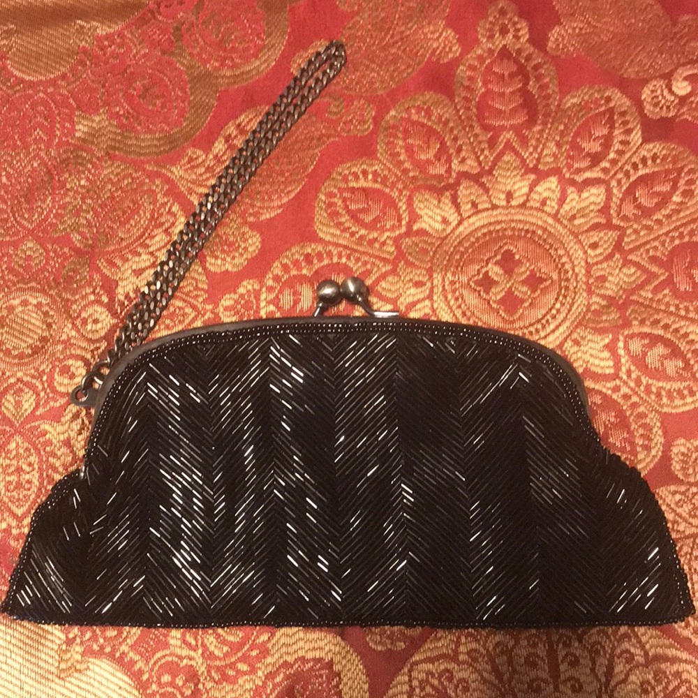 The Limited Clutch Black
